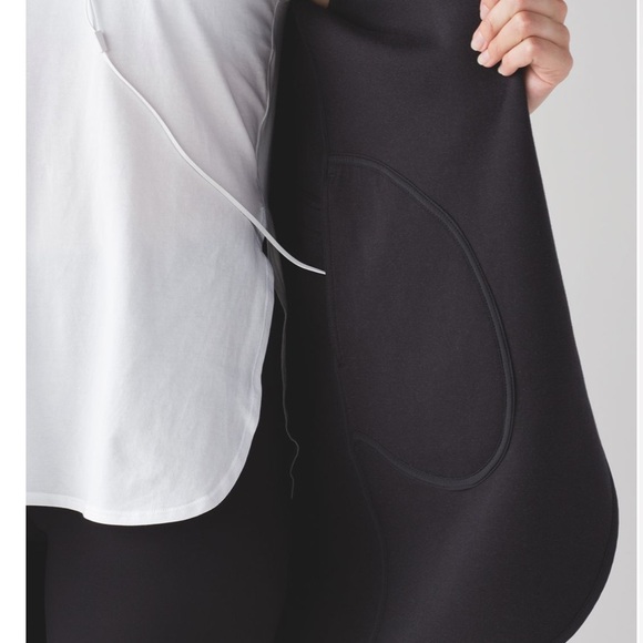 Lululemon City Bound Wrap
Heathered Space Dyed Medium Grey / Black- size 2 - Picture 5 of 7